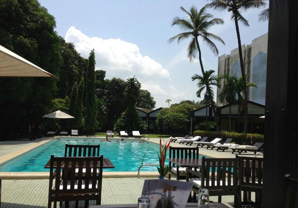 Douala Rabingha Hotel Esterno foto