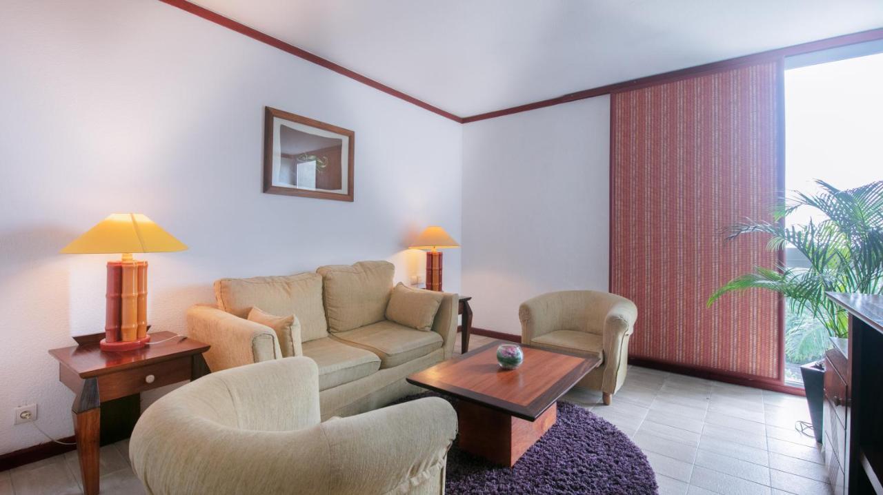 Douala Rabingha Hotel Esterno foto