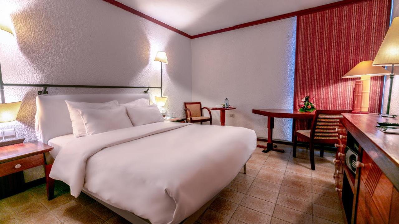 Douala Rabingha Hotel Esterno foto