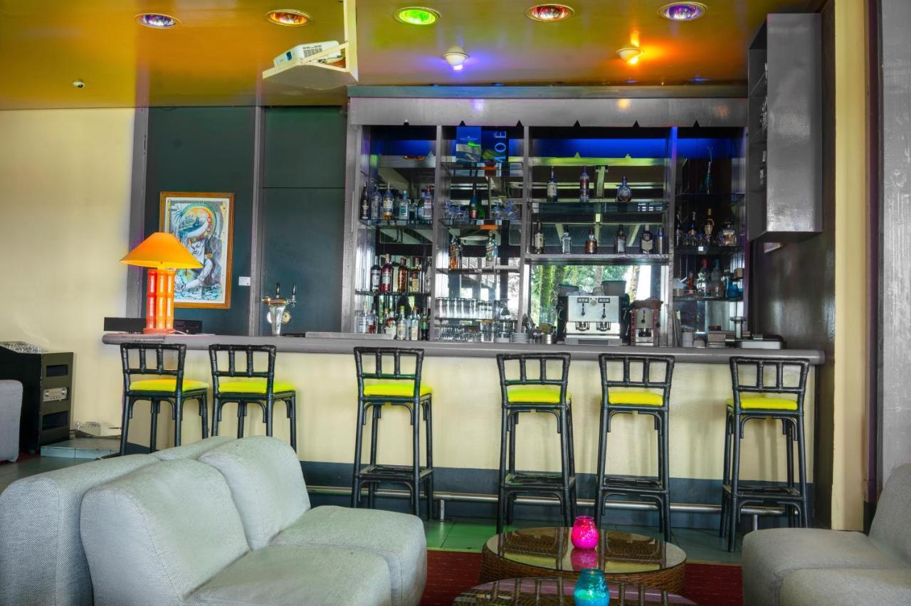 Douala Rabingha Hotel Esterno foto